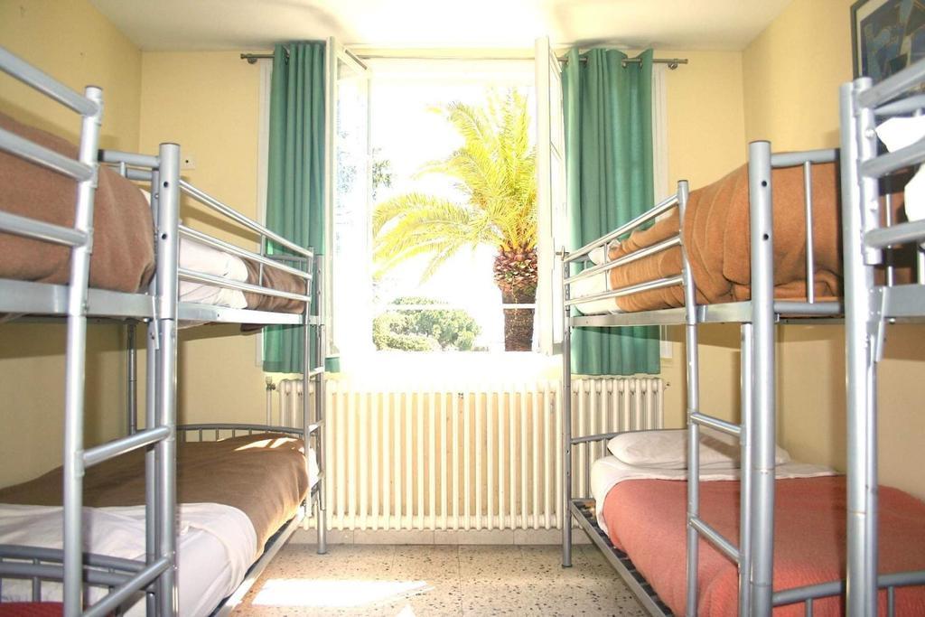 Villa Saint Exupery Gardens Hostel Nice Oda fotoğraf